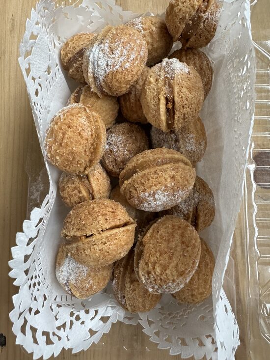 15 sviesta mīklas riekstiņi ar pildījumu