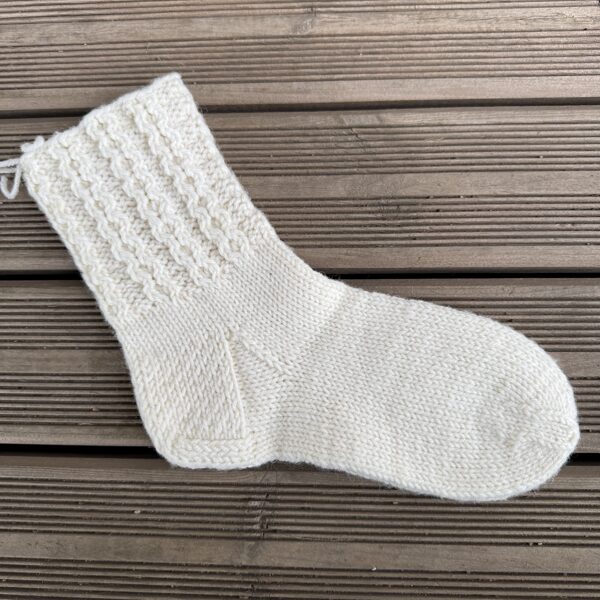 Purrfectyarn zīmola zeķes no zeķu dzijas Mela. Kalpos gadus desmit vismaz.